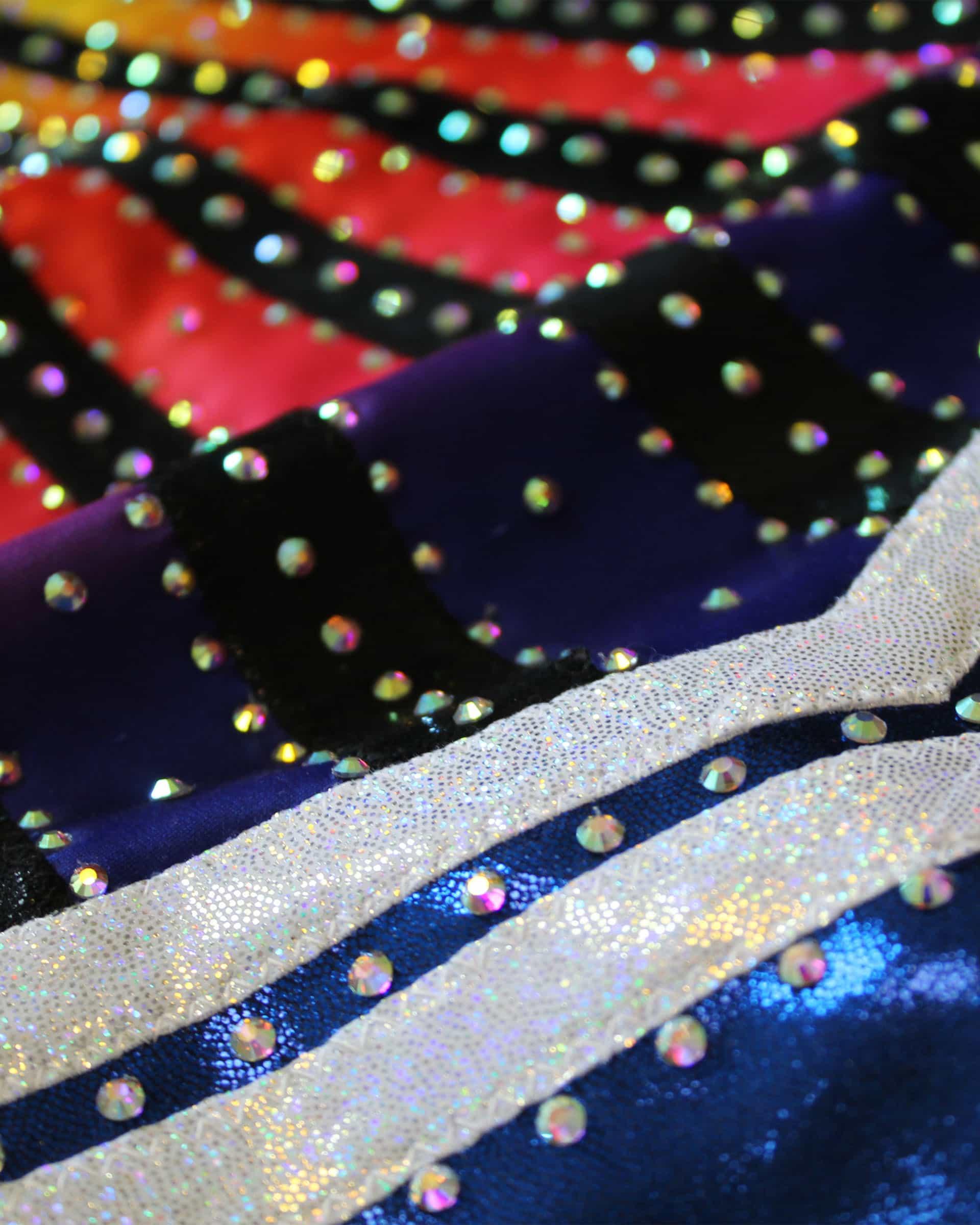 Купальник женский для спортивной гимнастики GK Sport 555-49-1 черно-синий с цветными вставками со стразами без рукава